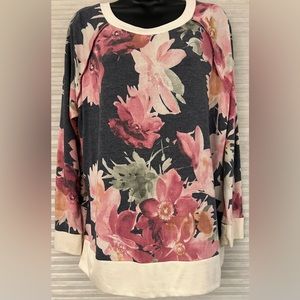 HoneyMe Pink Floral pullover lightweight weekender size Small
